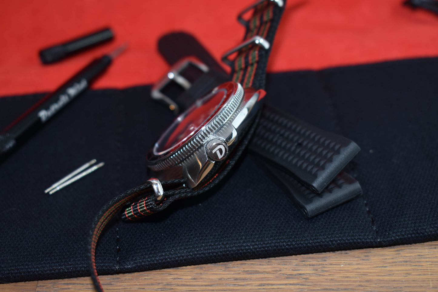 Detroit Mint Caretta Red Hook Black Turtle Diver 6105