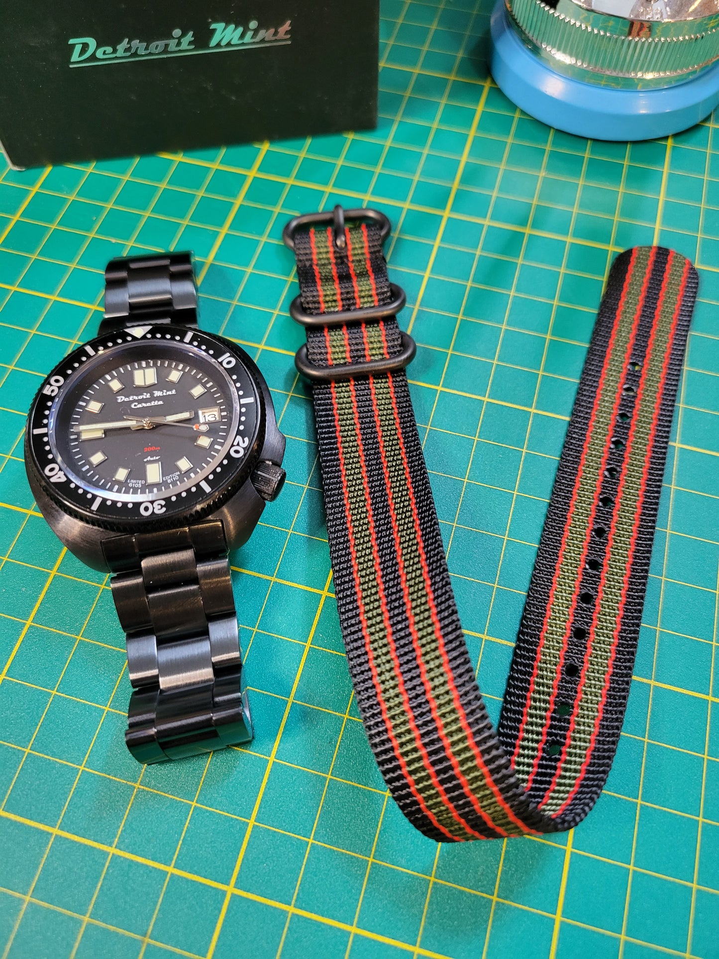 Nylon Band Black Red Green Vintage Bond with Black PVD 20mm