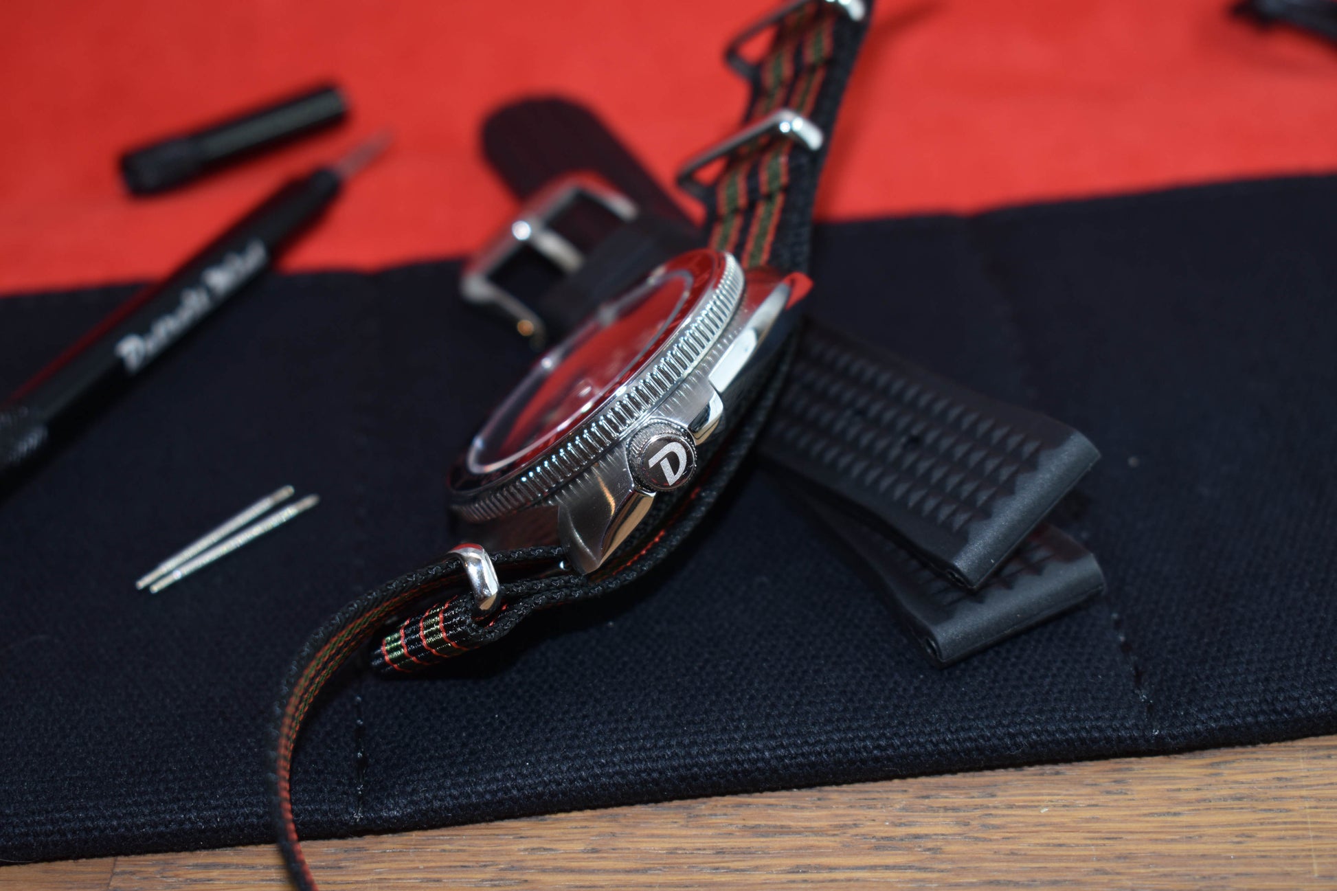 Detroit Mint Caretta Red Hook Black Turtle Diver 6105