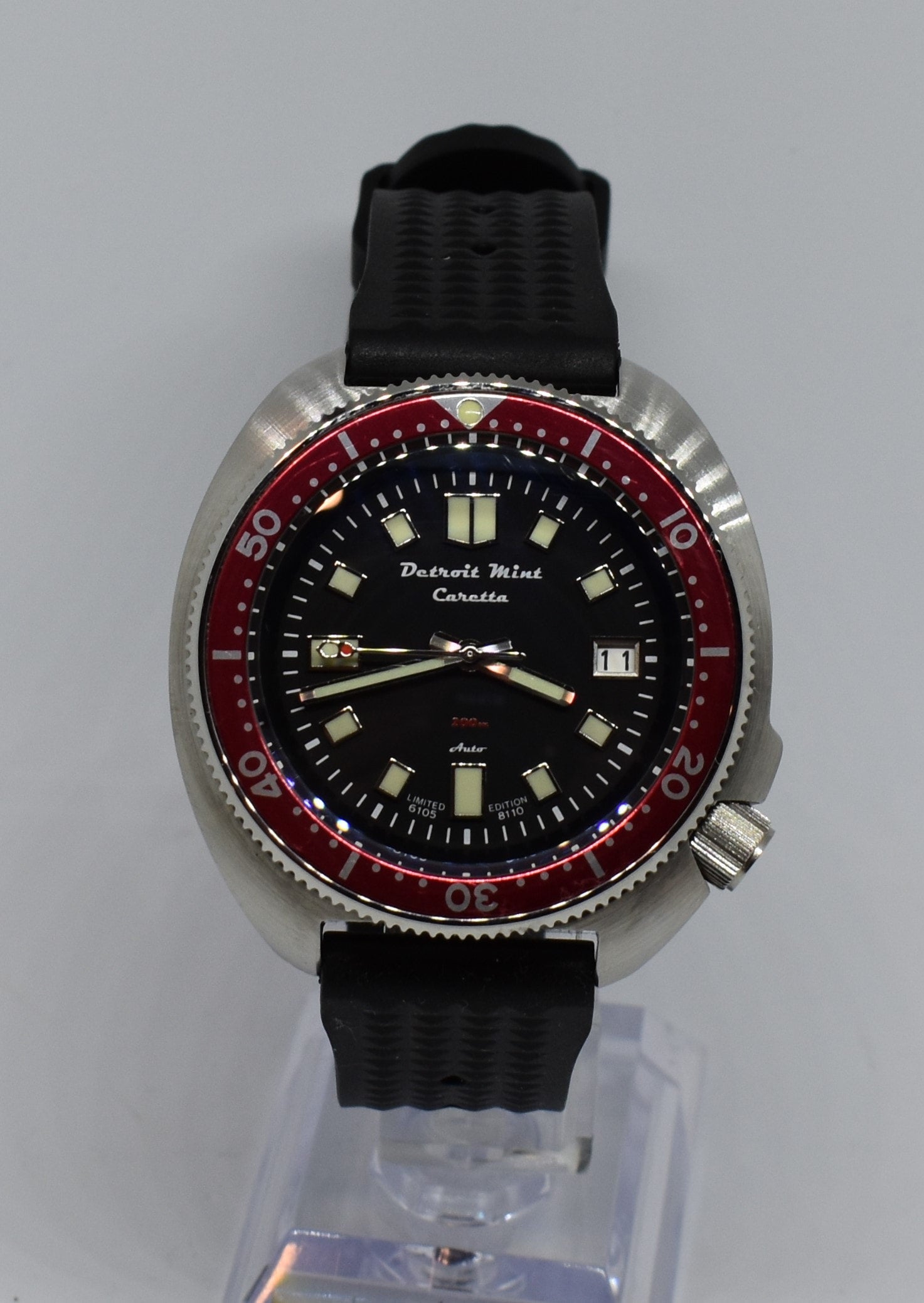 Detroit Mint Caretta Red Hook Black Turtle Diver 6105