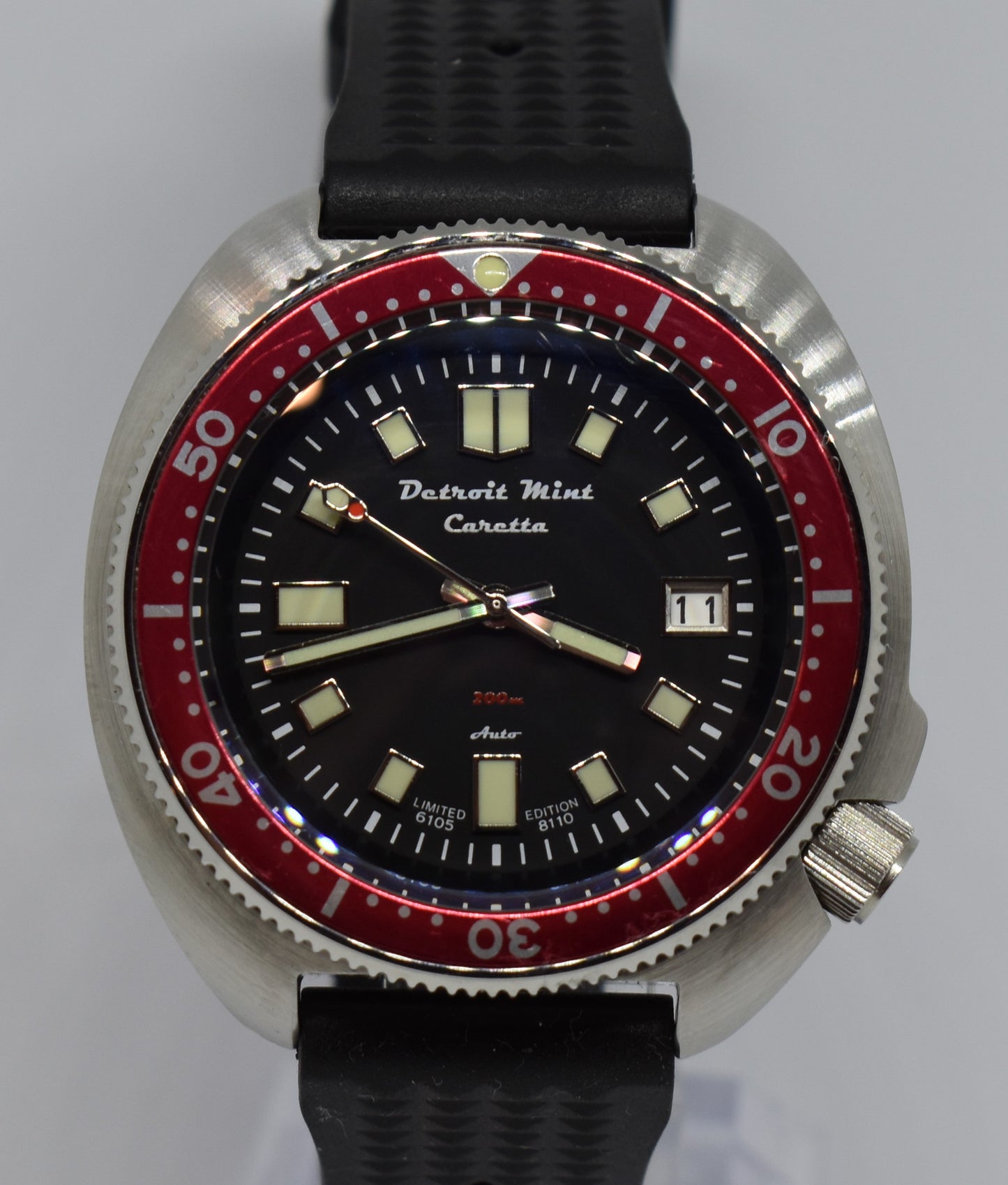 Detroit Mint Caretta Red Hook Black Turtle Diver 6105