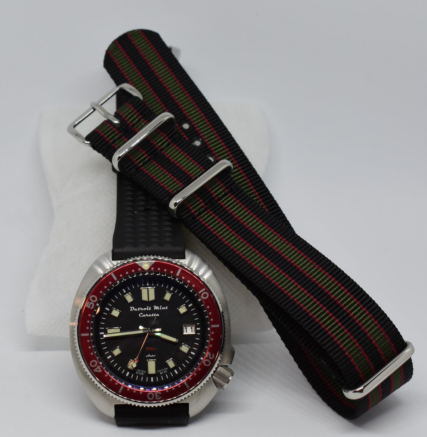 Detroit Mint Caretta Red Hook Black Turtle Diver 6105