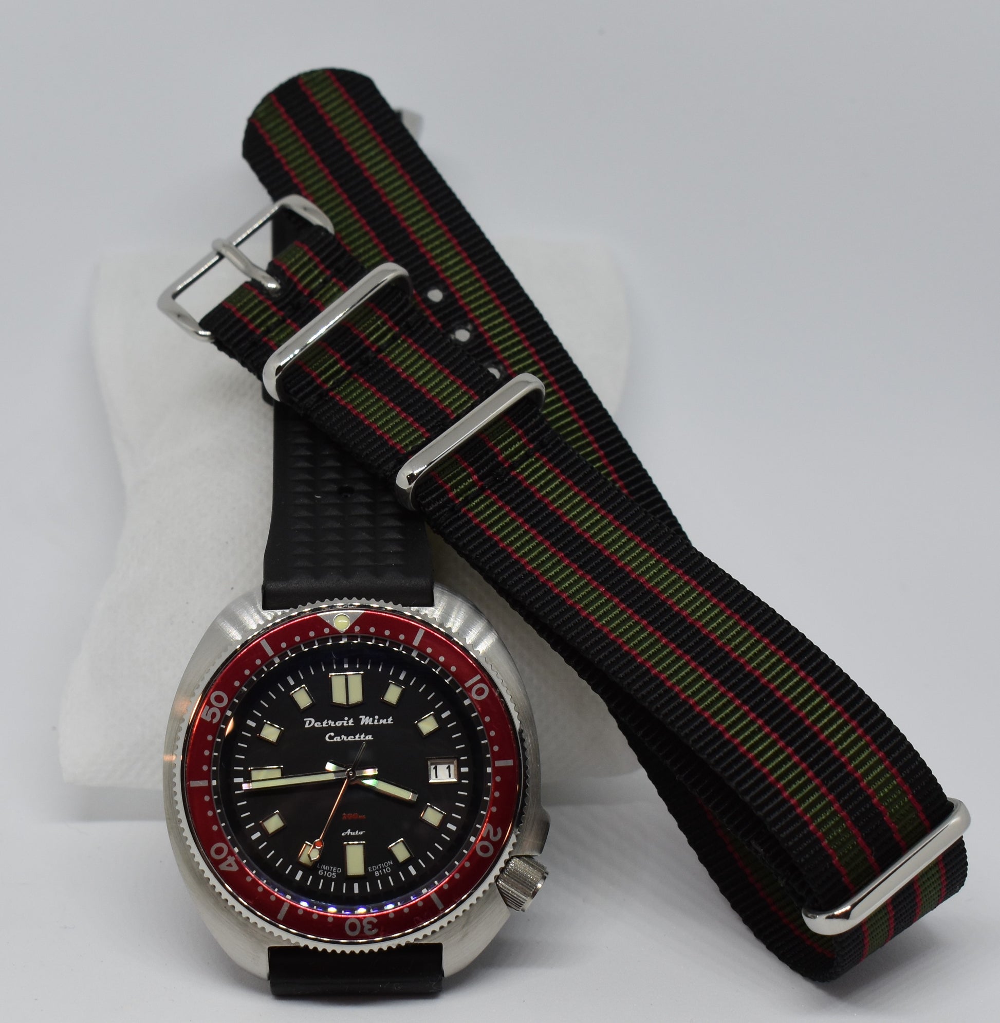 Detroit Mint Caretta Red Hook Black Turtle Diver 6105