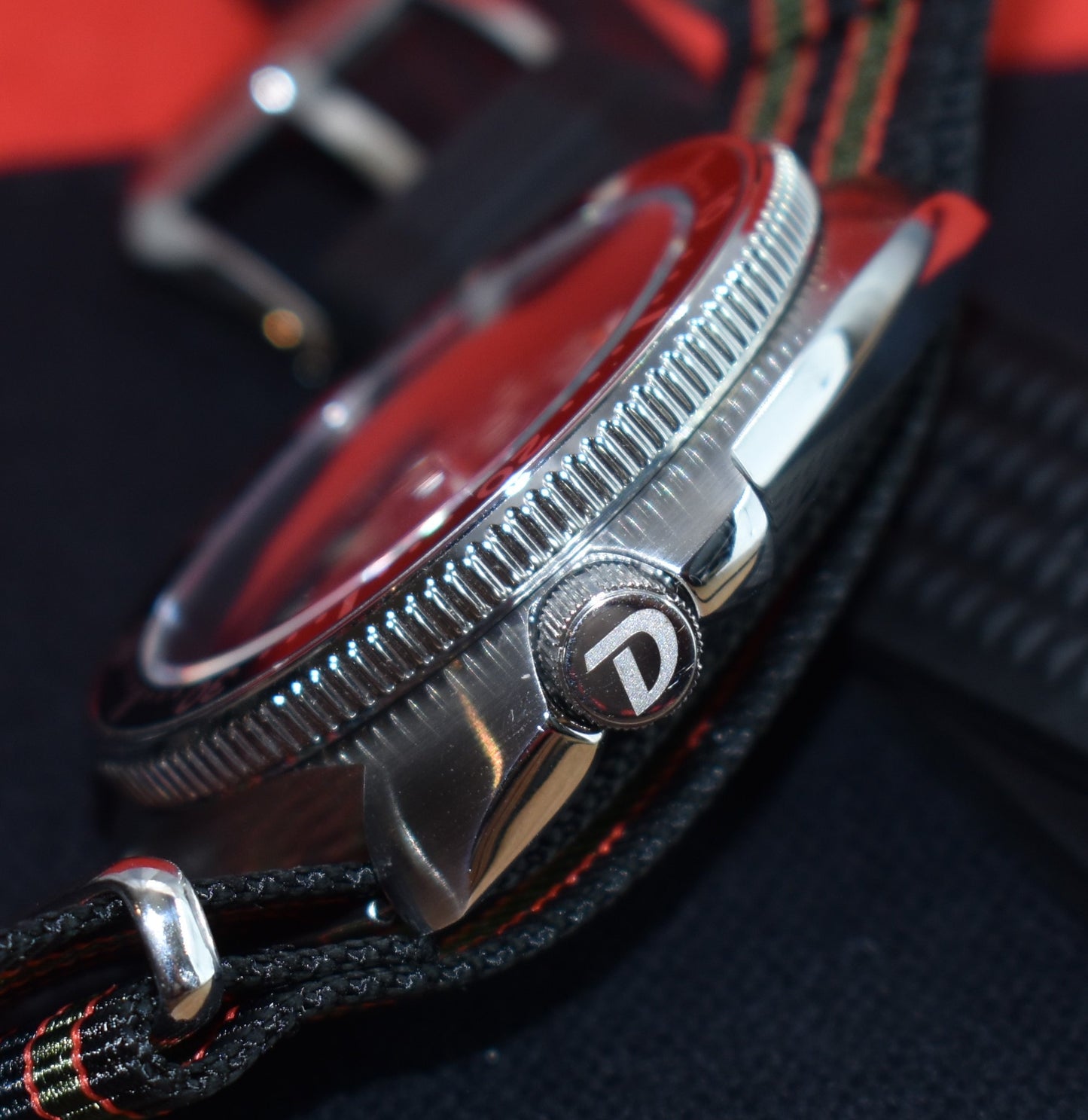 Detroit Mint Caretta Red Hook Black Turtle Diver 6105
