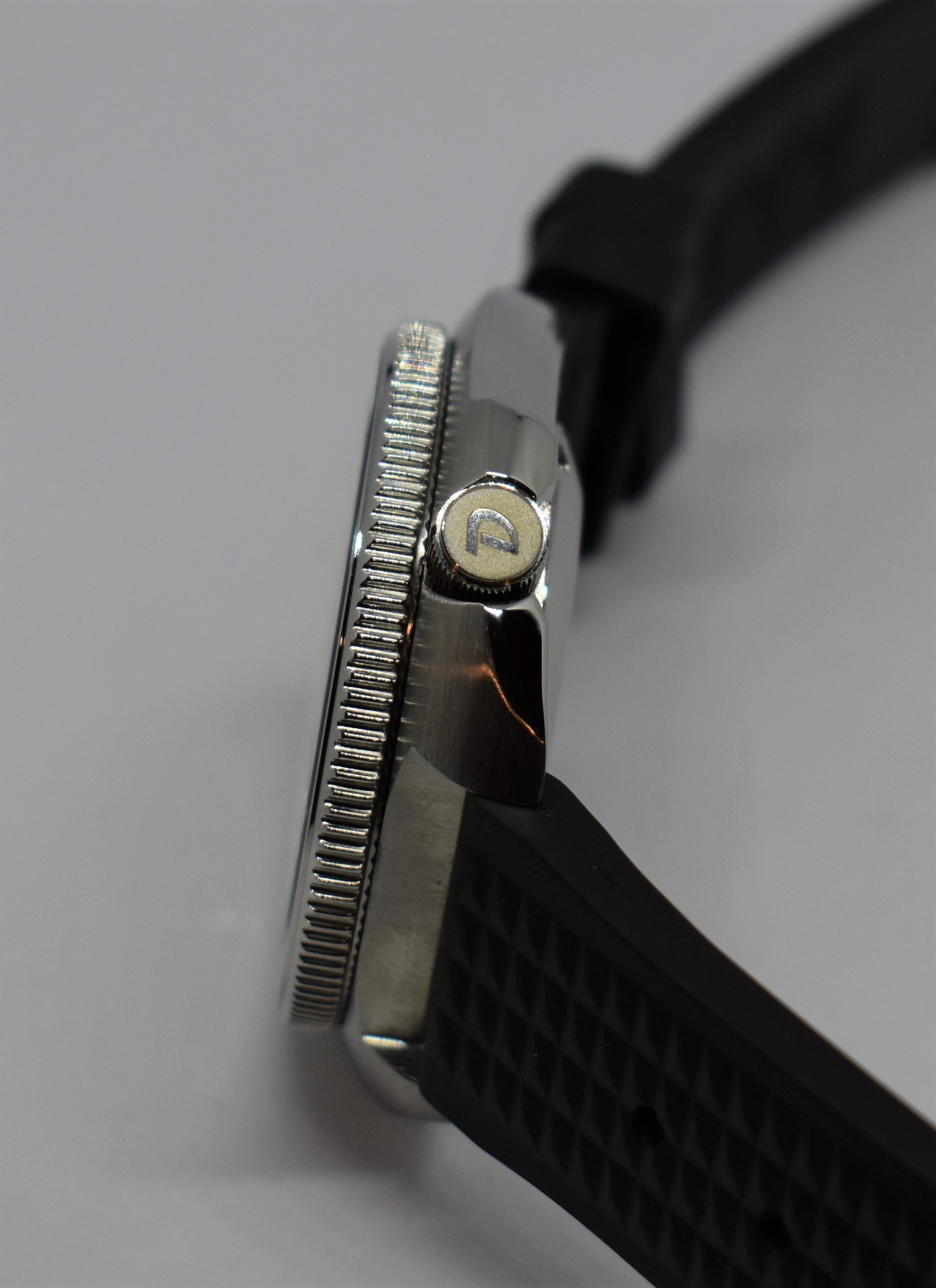 Detroit Mint Afield Sports Field Watch