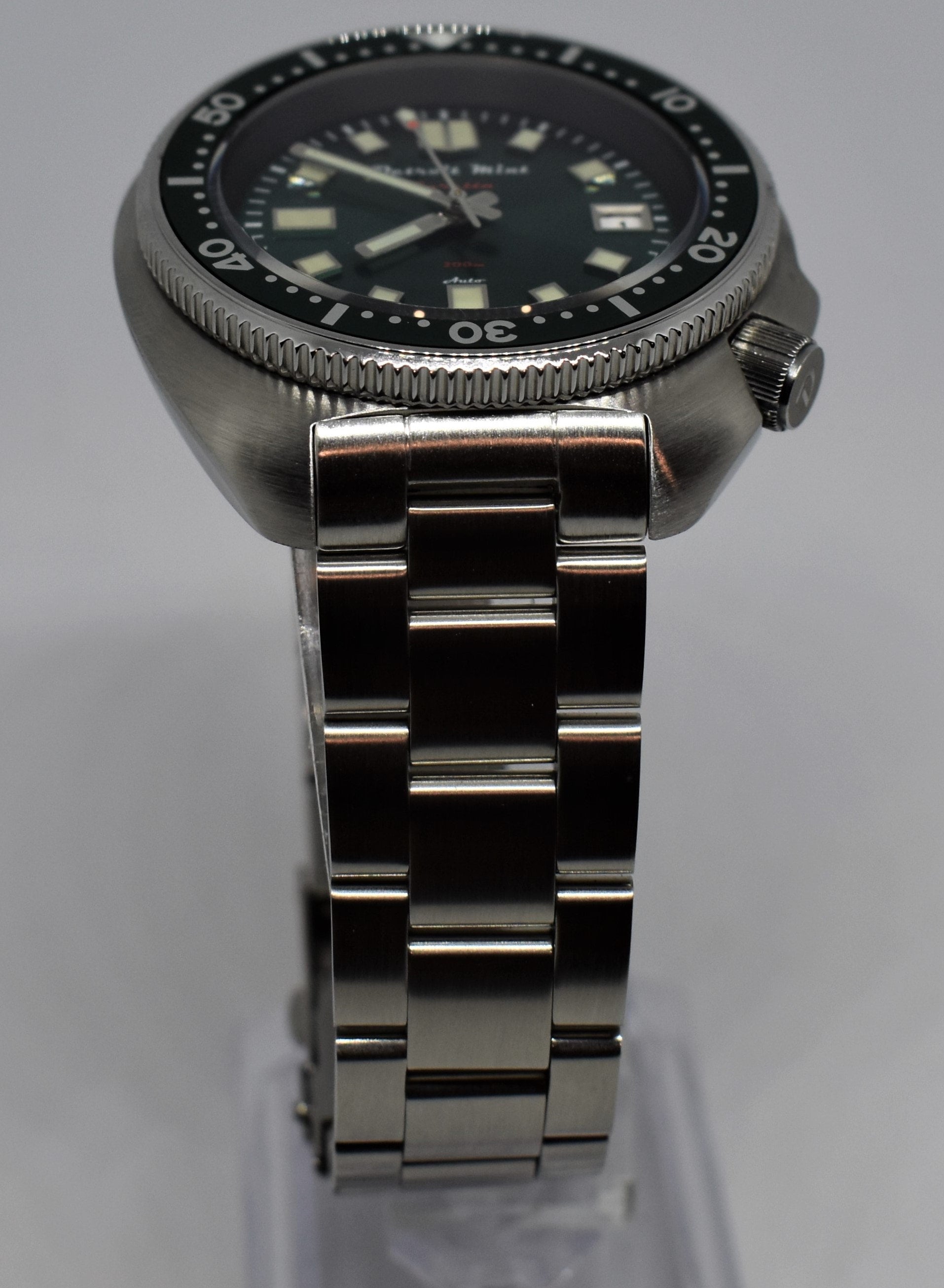 Detroit Mint Rally Diver Green Light